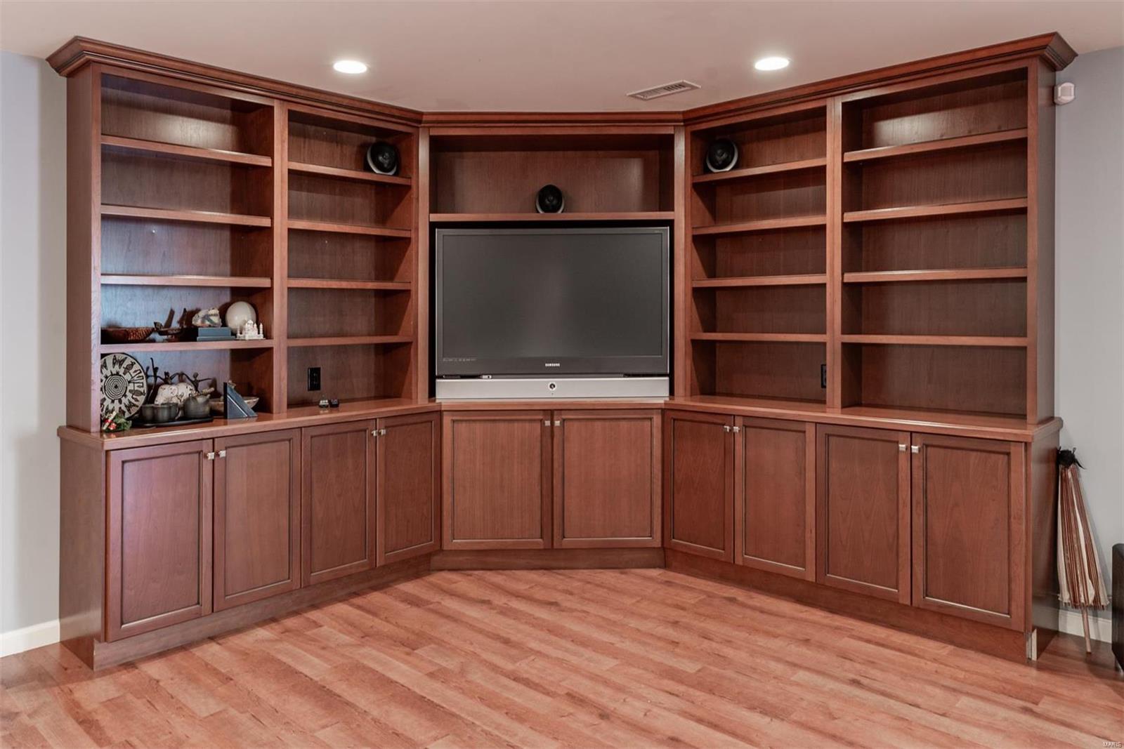 720 Cedar Bluff Court Ballwin, MO 63021 - Photo 32 of 54