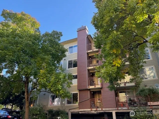 $425,000 | 8745 Greenwood Avenue North, Unit 311, Seattle, WA 98103