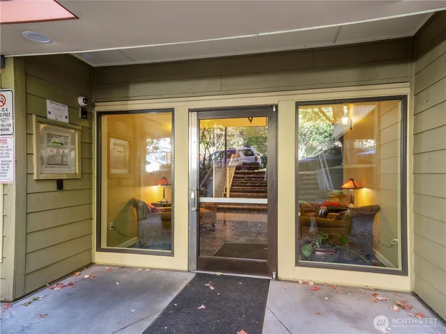 $425,000 | 8745 Greenwood Avenue North, Unit 311, Seattle, WA 98103