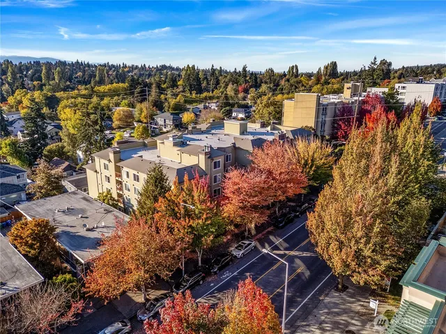 $425,000 | 8745 Greenwood Avenue North, Unit 311, Seattle, WA 98103