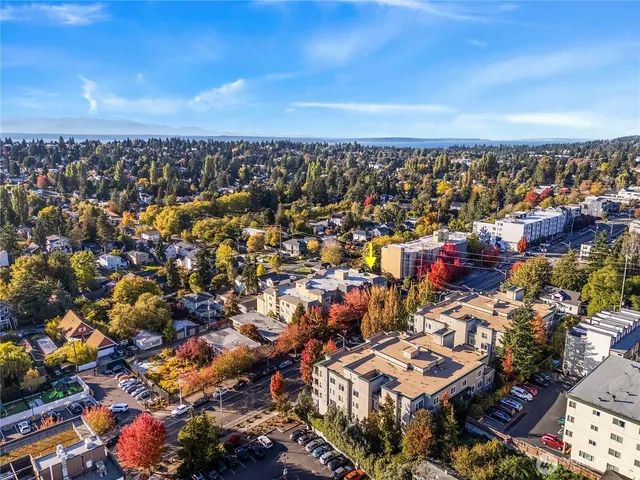 $425,000 | 8745 Greenwood Avenue North, Unit 311, Seattle, WA 98103