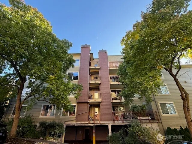 $425,000 | 8745 Greenwood Avenue North, Unit 311, Seattle, WA 98103