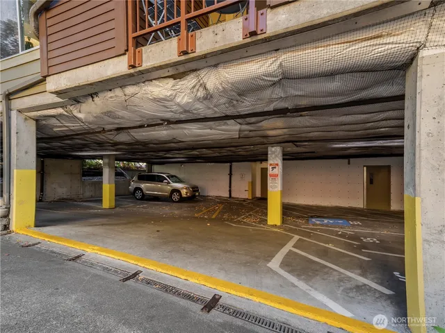 $425,000 | 8745 Greenwood Avenue North, Unit 311, Seattle, WA 98103