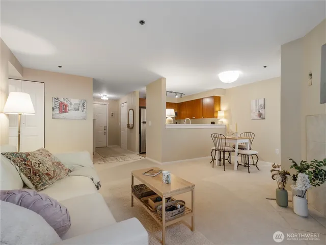 $425,000 | 8745 Greenwood Avenue North, Unit 311, Seattle, WA 98103