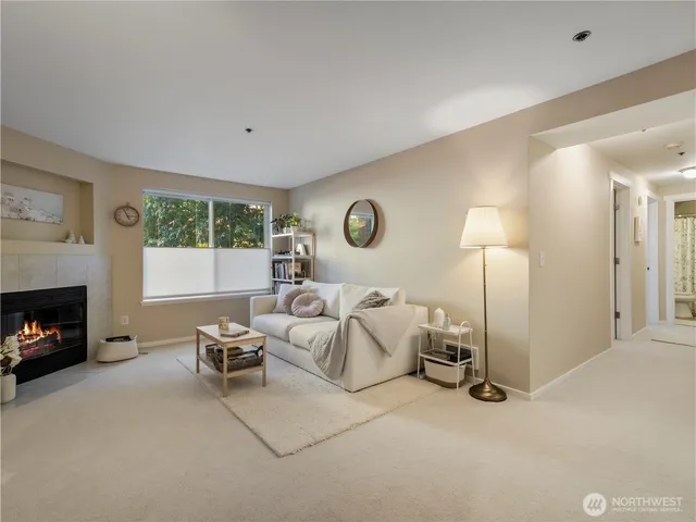 $425,000 | 8745 Greenwood Avenue North, Unit 311, Seattle, WA 98103