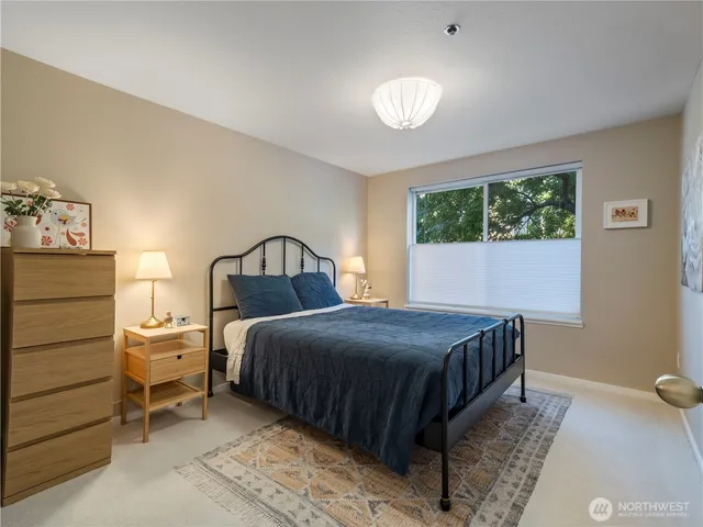$425,000 | 8745 Greenwood Avenue North, Unit 311, Seattle, WA 98103