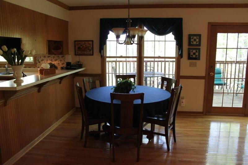 2385 Romar Road Salem, VA 24153 - Photo 13 of 43 18Breakfast Area