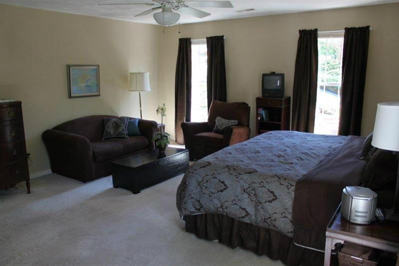 2385 Romar Road Salem, VA 24153 - Photo 17 of 43 22Master Bedroom 2