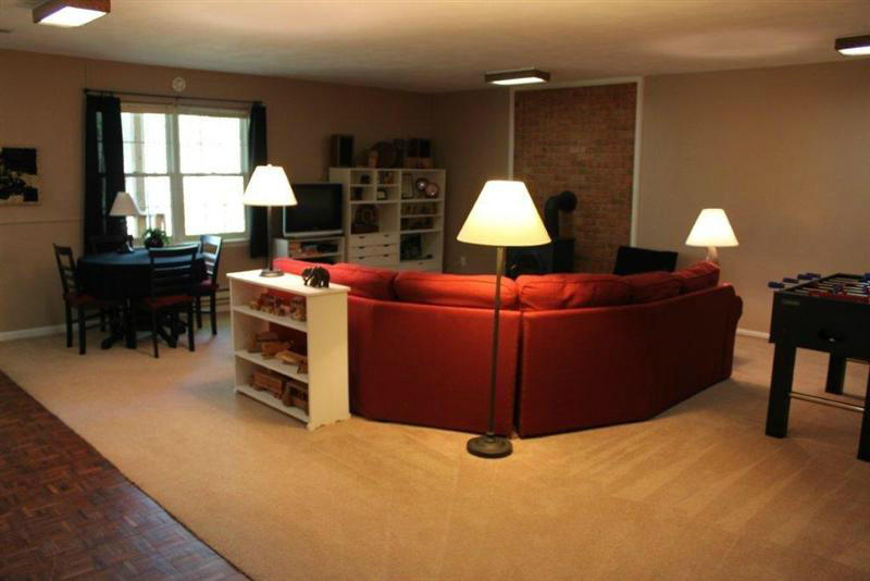 2385 Romar Road Salem, VA 24153 - Photo 26 of 43 30aLower Family Room