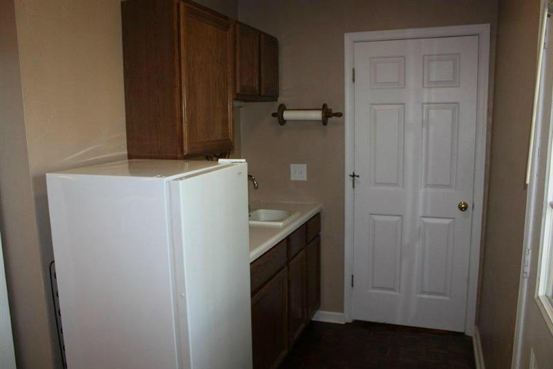 2385 Romar Road Salem, VA 24153 - Photo 30 of 43 33Kitchette