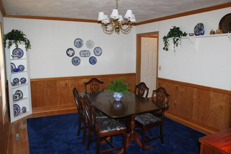2385 Romar Road Salem, VA 24153 - Photo 9 of 43 14Dining Room