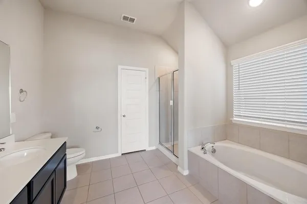 $2,450 | 4805 Cleves Avenue, Aubrey, TX 76227