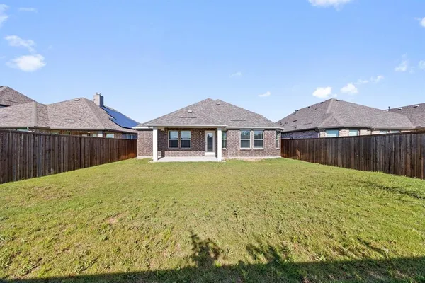 $2,450 | 4805 Cleves Avenue, Aubrey, TX 76227