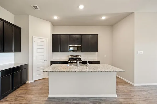 $2,450 | 4805 Cleves Avenue, Aubrey, TX 76227