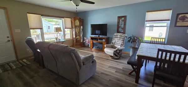 $269,900 | 1903 Bud Road, Windom, MN 56101