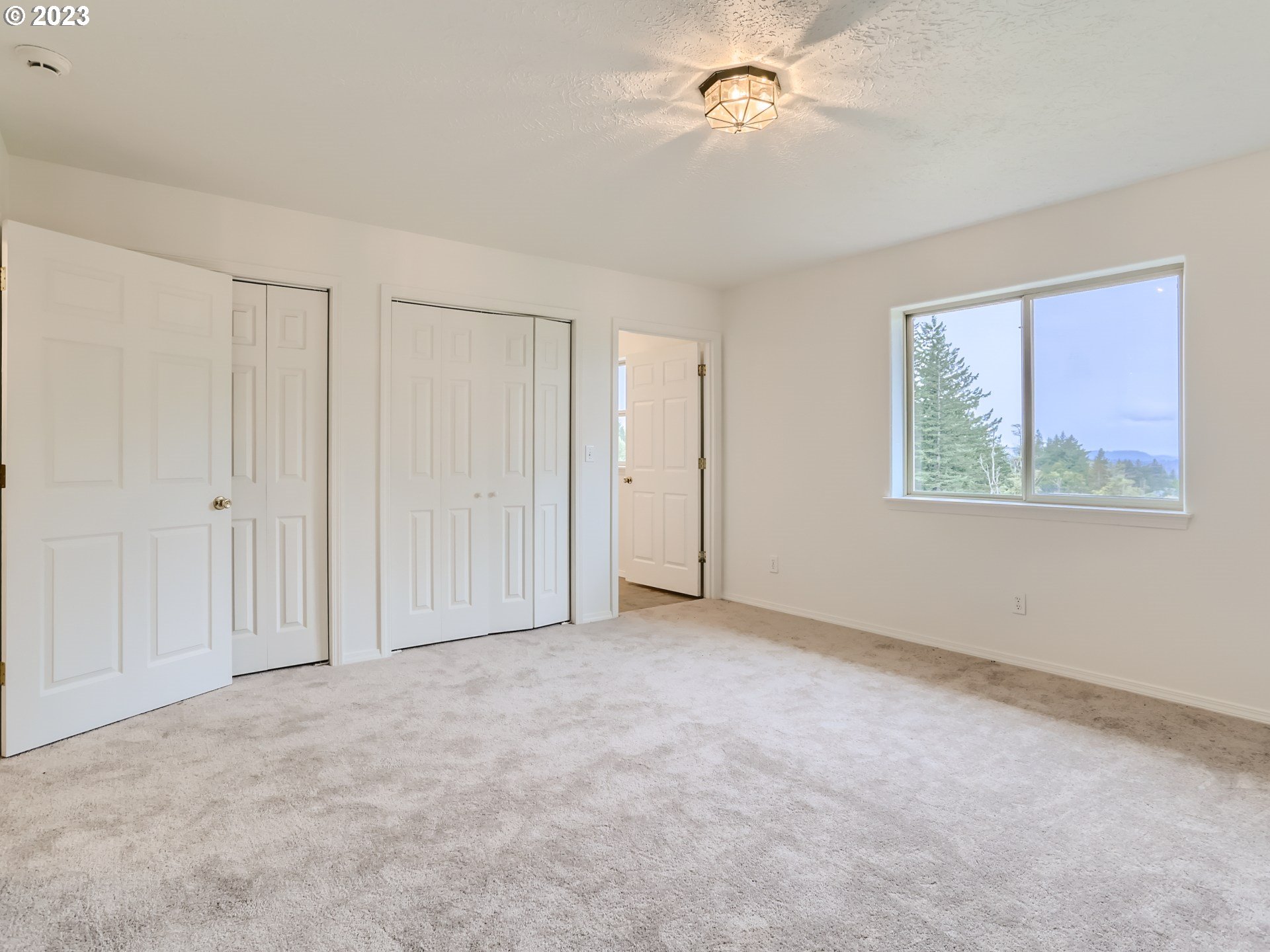 35400 Southeast Smith Road Corbett, OR 97019 - Photo 20 of 38 Bedroom, Owner's Suite