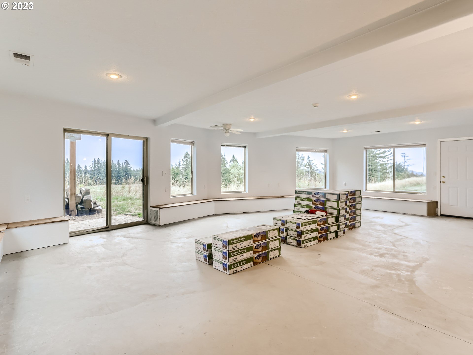 35400 Southeast Smith Road Corbett, OR 97019 - Photo 26 of 38 Finished Lower Level