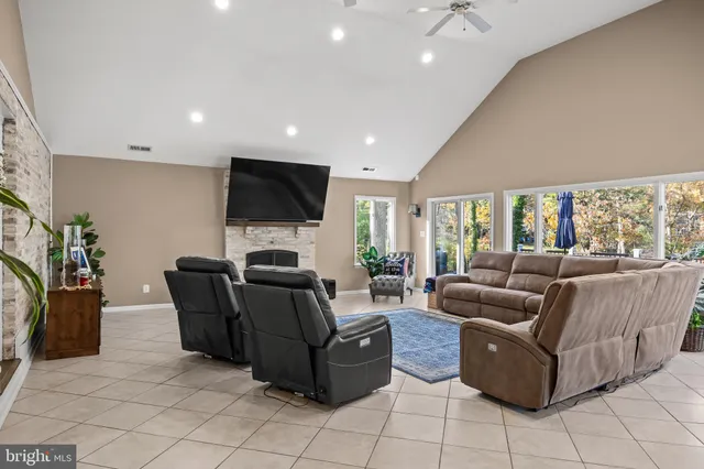 $695,000 | 155 Tuckerton Road, Medford Lakes, NJ 08055