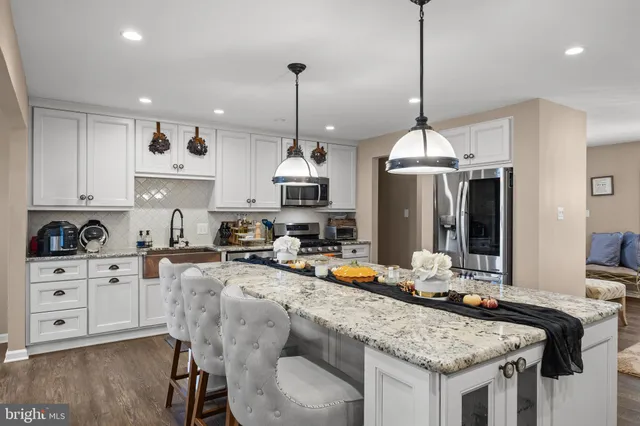 $695,000 | 155 Tuckerton Road, Medford Lakes, NJ 08055