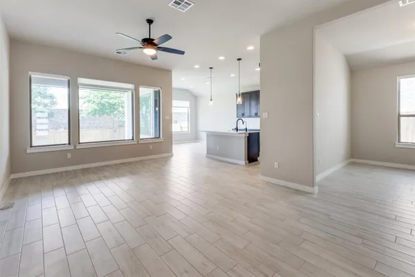 $2,500 | 1410 Sawmill Crossing, Round Rock, TX 78665