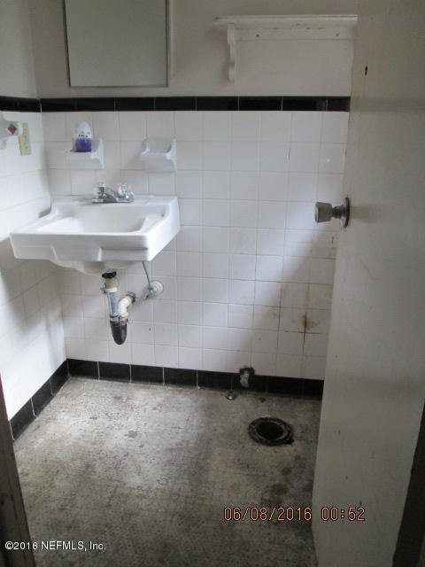 9431 Orme Road Jacksonville, FL 32220 - Photo 14 of 20 IMG_4886 (480x640)