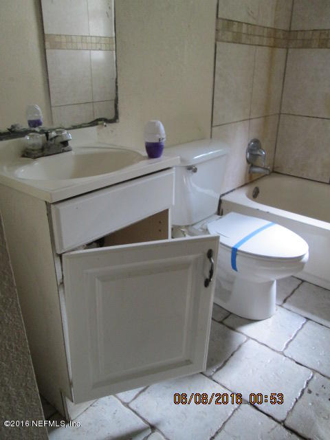 9431 Orme Road Jacksonville, FL 32220 - Photo 16 of 20 IMG_4890 (480x640)