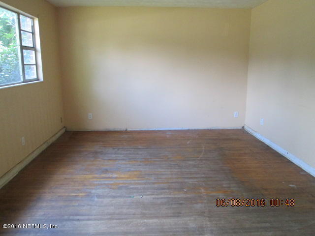 9431 Orme Road Jacksonville, FL 32220 - Photo 3 of 20 IMG_4832 (640x480)
