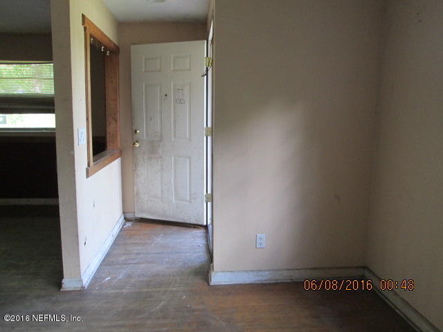 9431 Orme Road Jacksonville, FL 32220 - Photo 4 of 20 IMG_4836 (640x480)