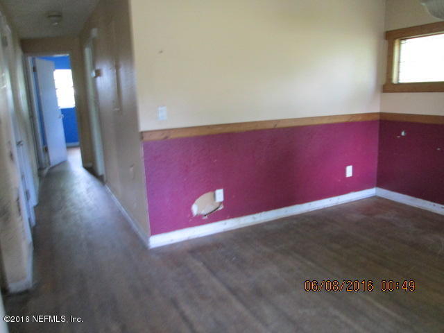 9431 Orme Road Jacksonville, FL 32220 - Photo 6 of 20 IMG_4839 (640x480)