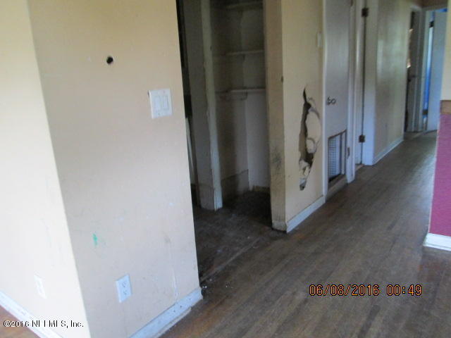 9431 Orme Road Jacksonville, FL 32220 - Photo 7 of 20 IMG_4840 (640x480)