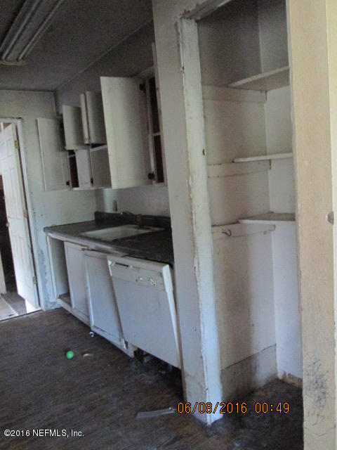 9431 Orme Road Jacksonville, FL 32220 - Photo 8 of 20 IMG_4846 (480x640)