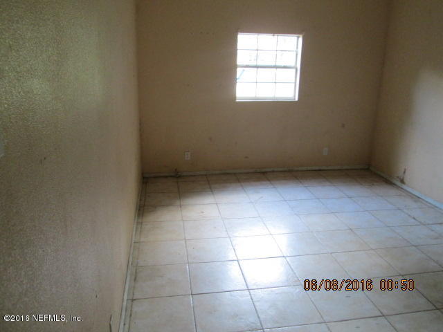 9431 Orme Road Jacksonville, FL 32220 - Photo 9 of 20 IMG_4854 (640x480)