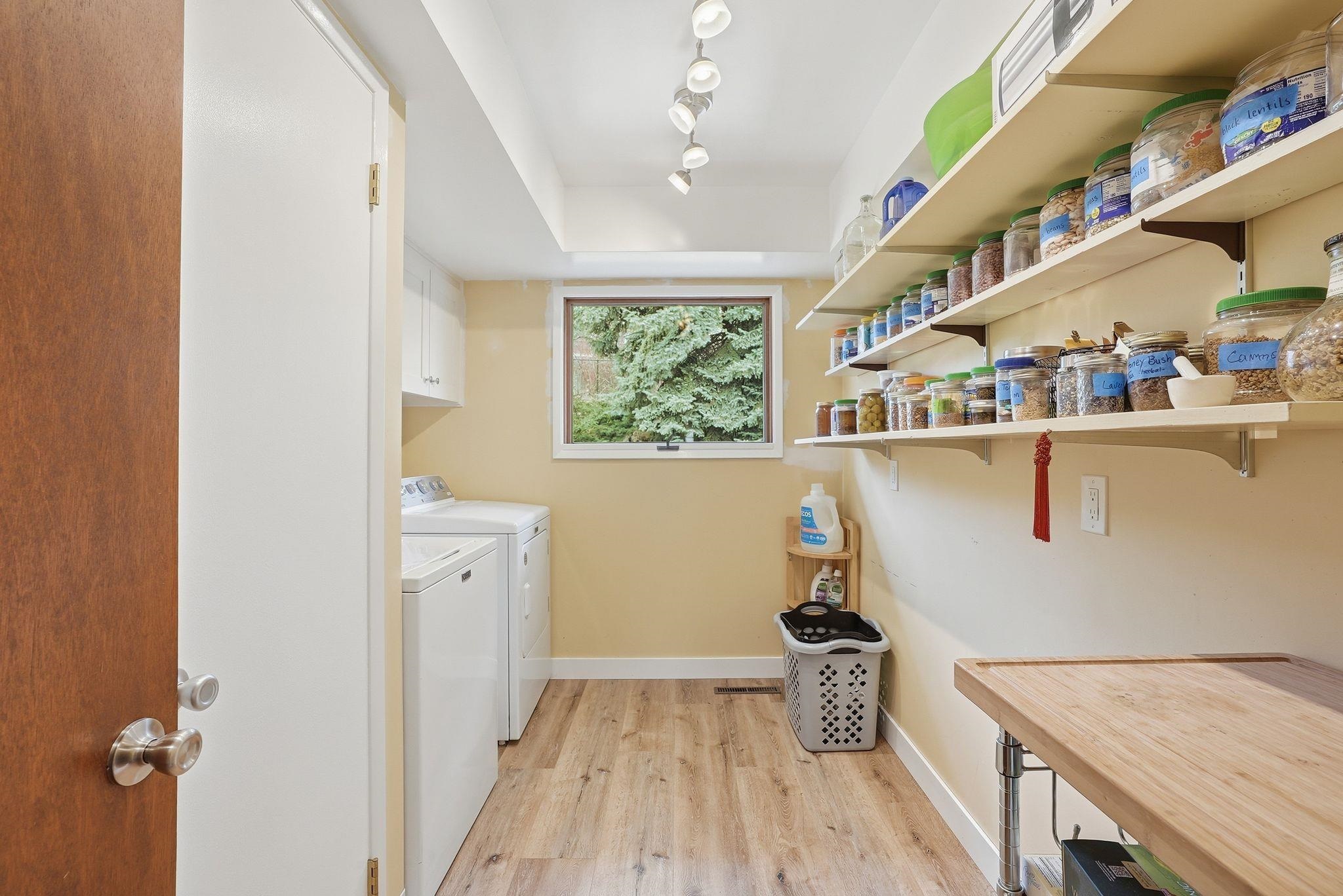 5419 South Dearborn Road Spokane, WA 99223 - Photo 14 of 49