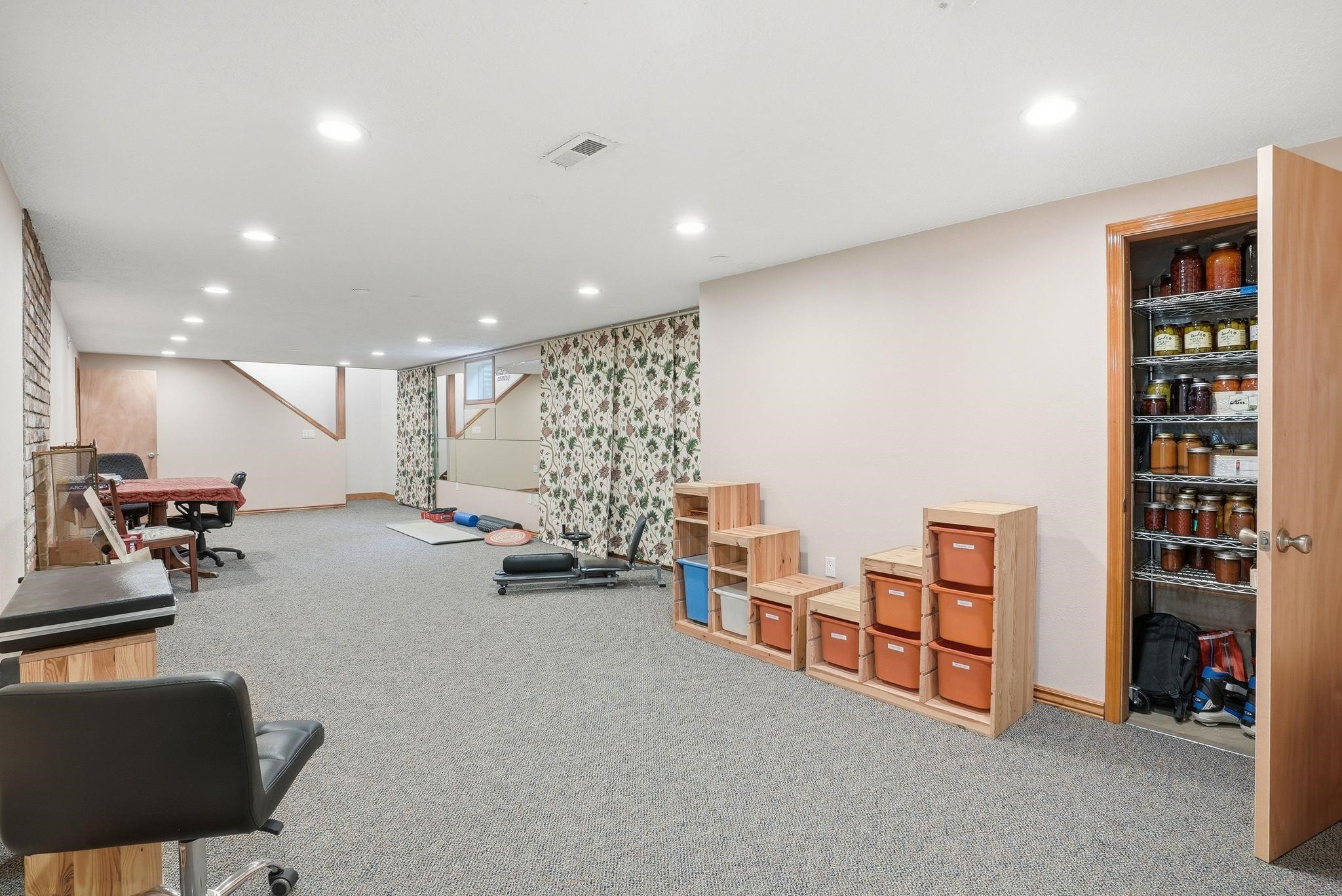 5419 South Dearborn Road Spokane, WA 99223 - Photo 24 of 49