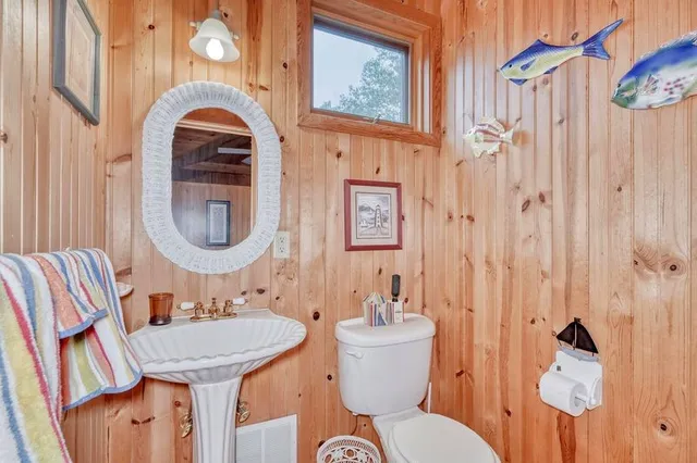 $749,900 | 7289 Phelps Avenue, Huron, NY 14590