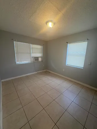 $1,200 | 3172 North 2nd Avenue North, Unit A, Palm Springs, FL 33461