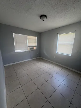 $1,200 | 3172 North 2nd Avenue North, Unit A, Palm Springs, FL 33461
