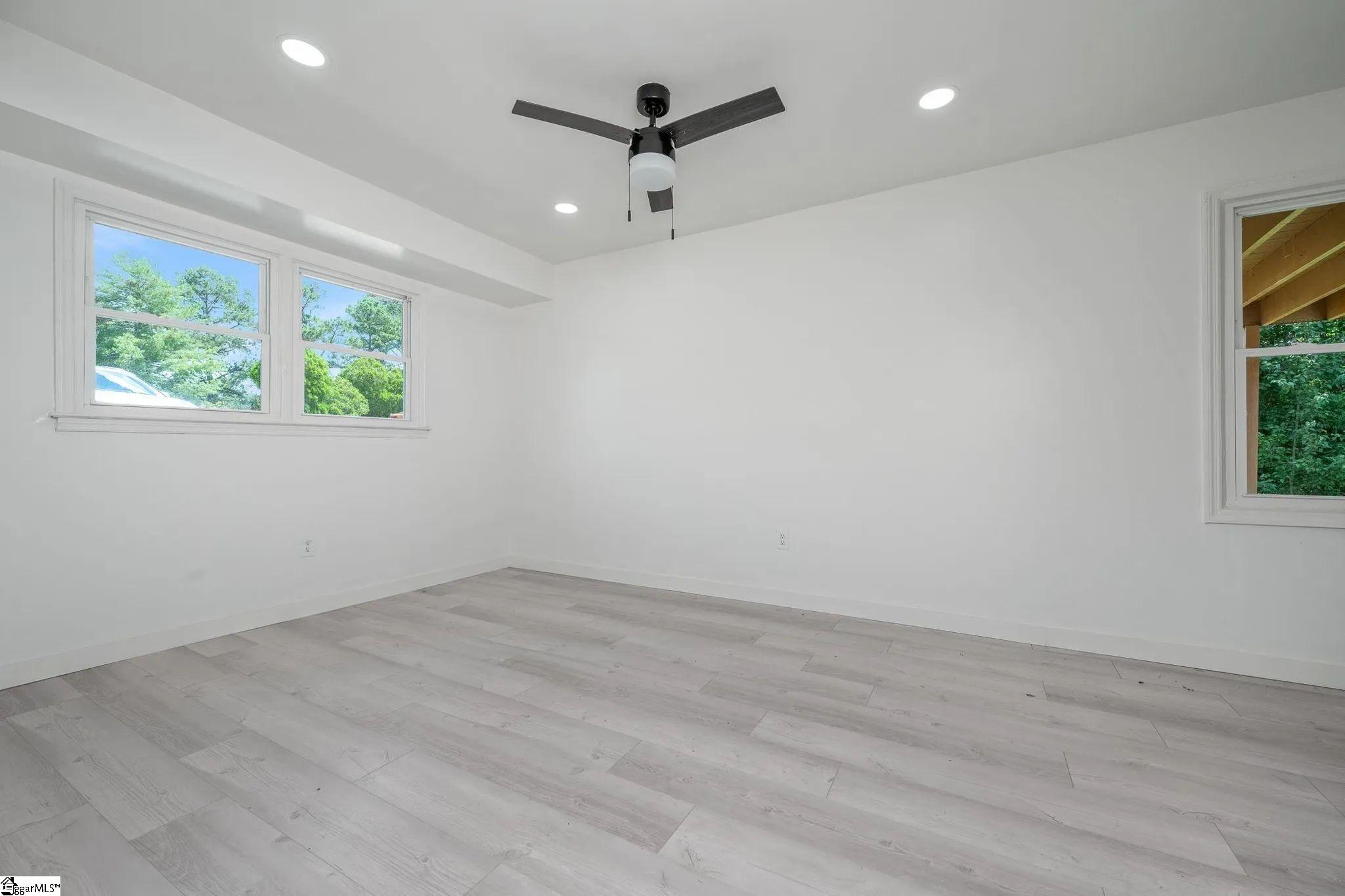 105 Foxhall Court Easley, SC 29640 - Photo 20 of 33