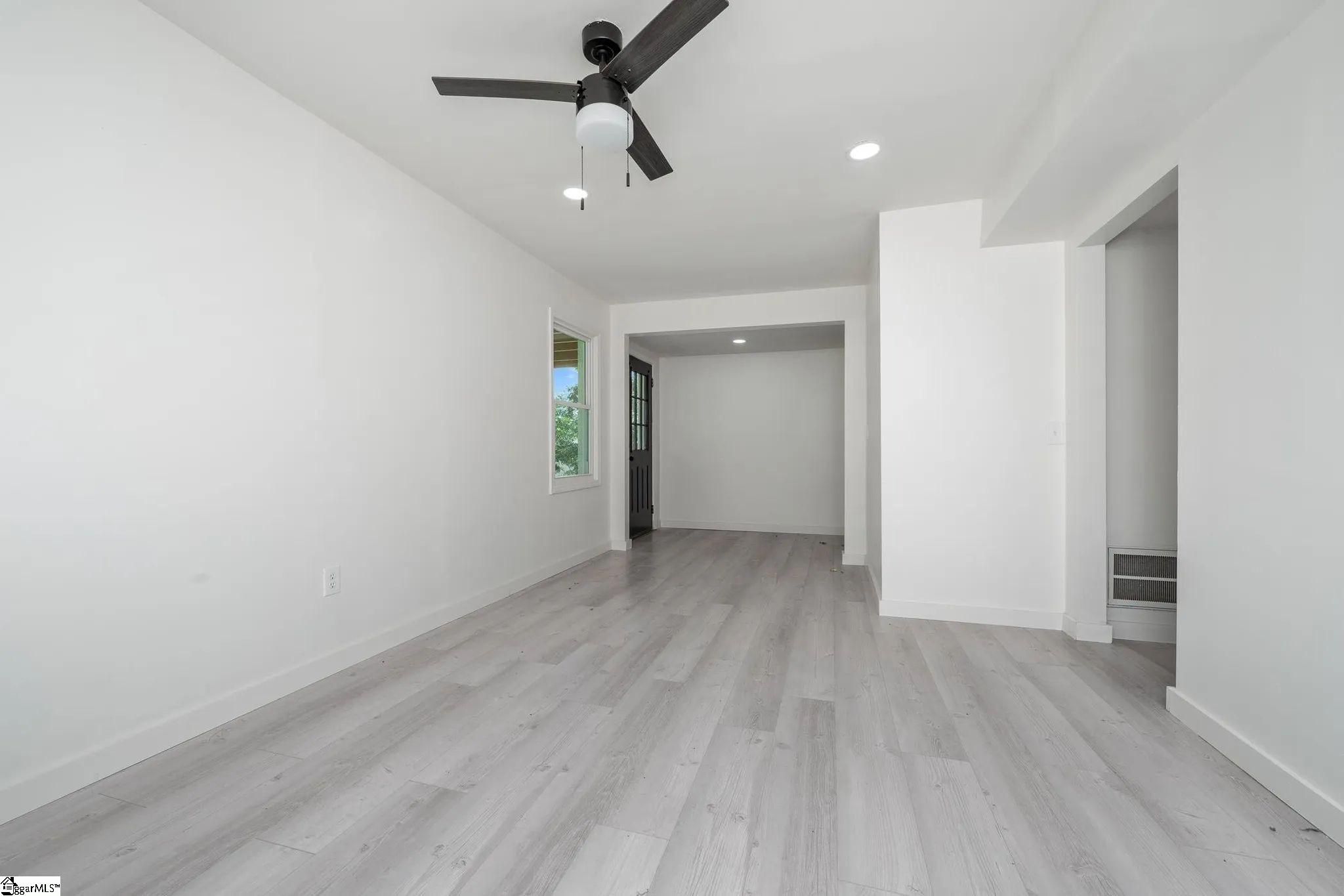 105 Foxhall Court Easley, SC 29640 - Photo 26 of 33