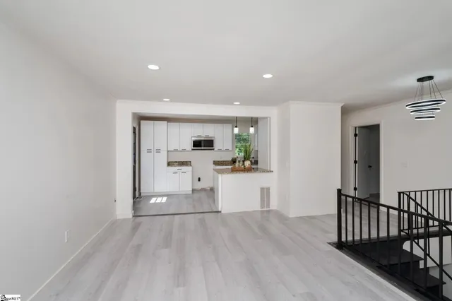 $275,000 | 105 Foxhall Court, Easley, SC 29640