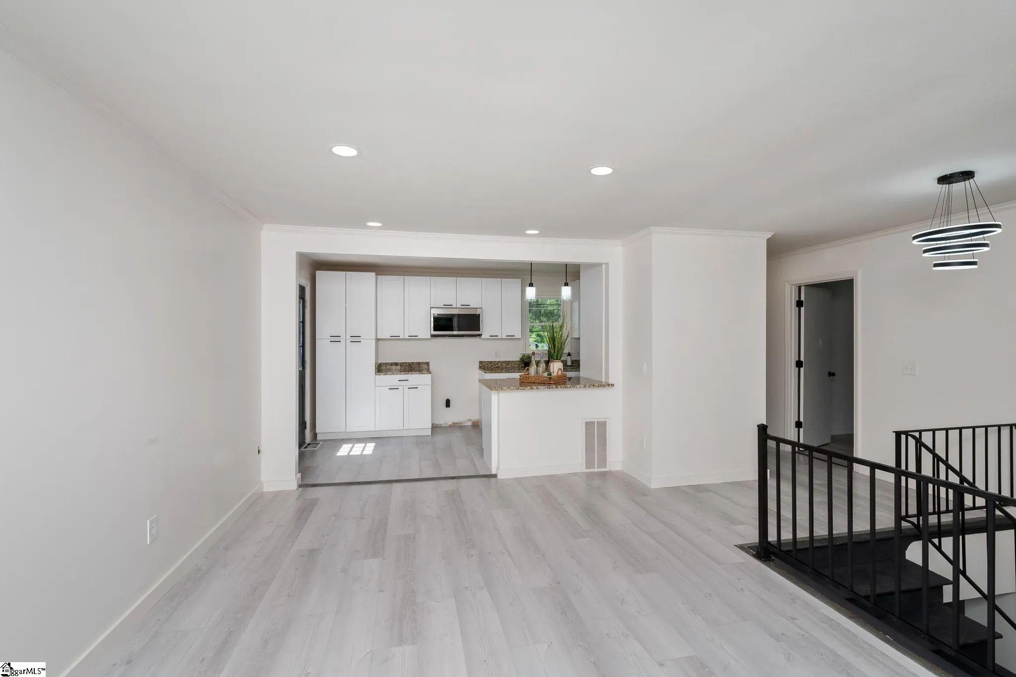 105 Foxhall Court Easley, SC 29640 - Photo 5 of 33