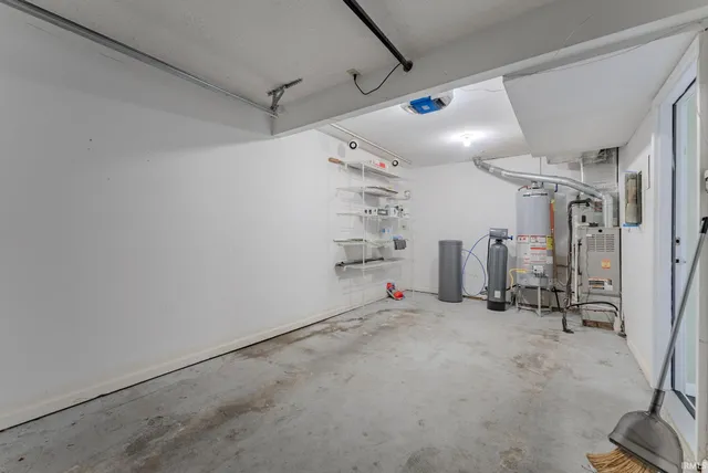 $134,900 | 3603 North Lakeside Drive, Muncie, IN 47304