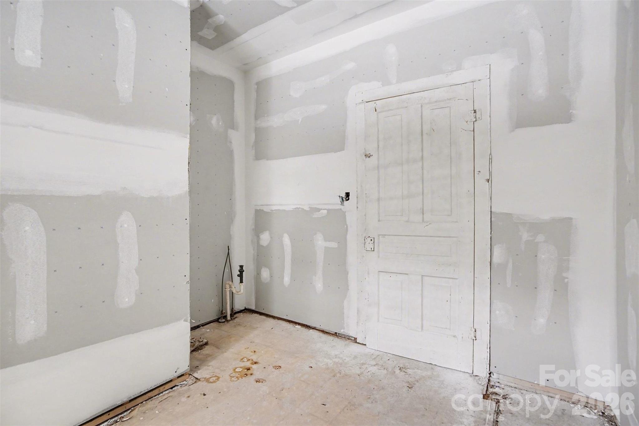 540 South Halifax Street Mount Pleasant, NC 28124 - Photo 19 of 34 a view of an empty room