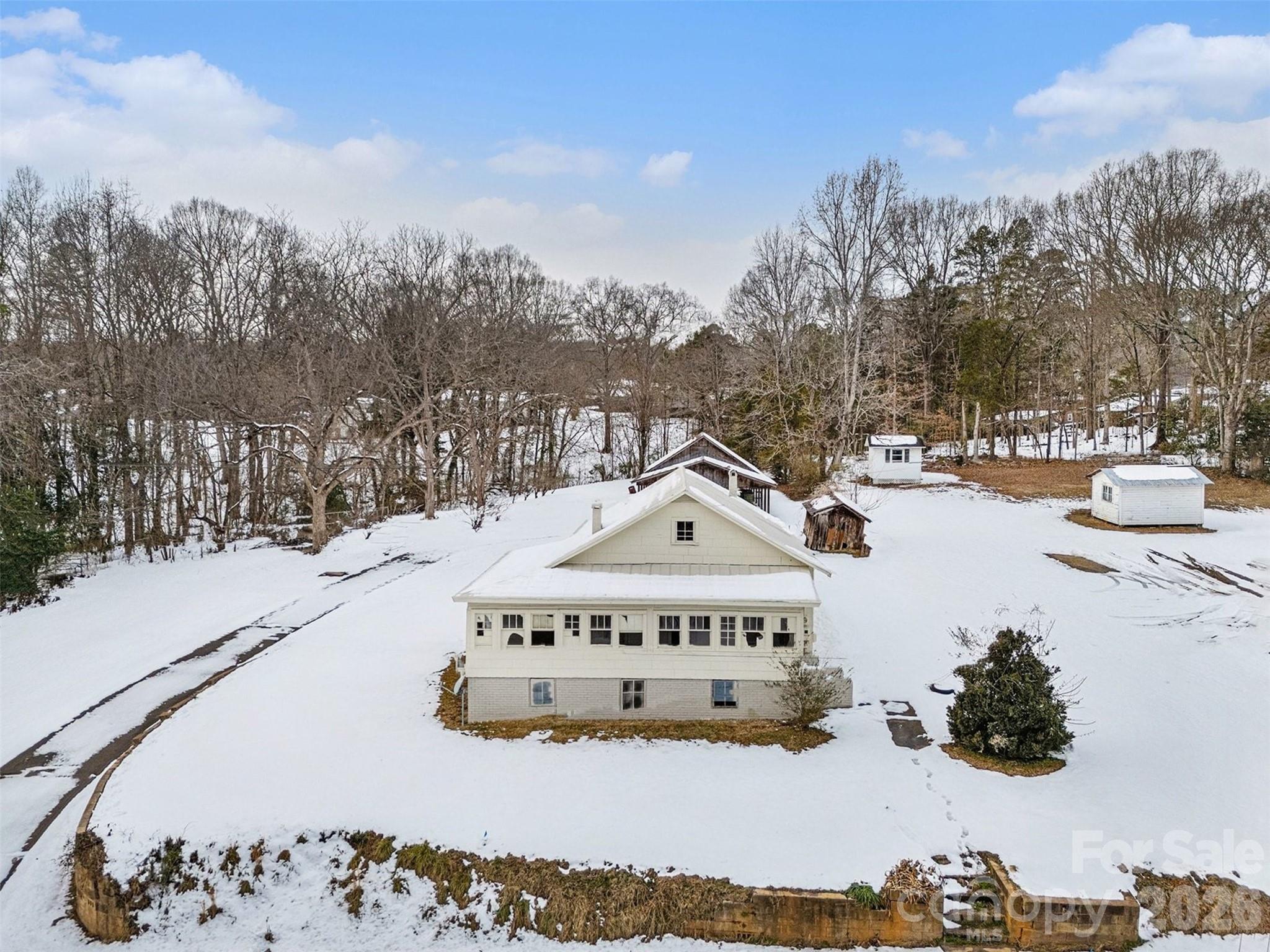 540 South Halifax Street Mount Pleasant, NC 28124 - Photo 3 of 34 a view of a house with snow on the background