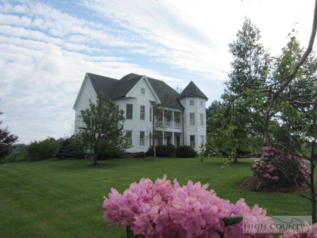 299 Blackberry Road Boone, NC 28607 - Photo 13 of 40 Gallery Image 13