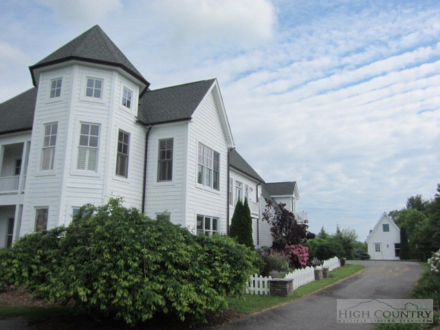 299 Blackberry Road Boone, NC 28607 - Photo 35 of 40 Gallery Image 35