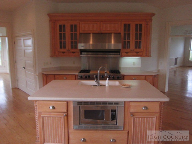 299 Blackberry Road Boone, NC 28607 - Photo 6 of 40 Gallery Image 6