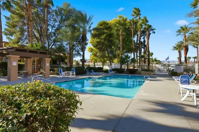 $1,000 | 5114 South Jones Boulevard, Unit 202, Las Vegas, NV 89118