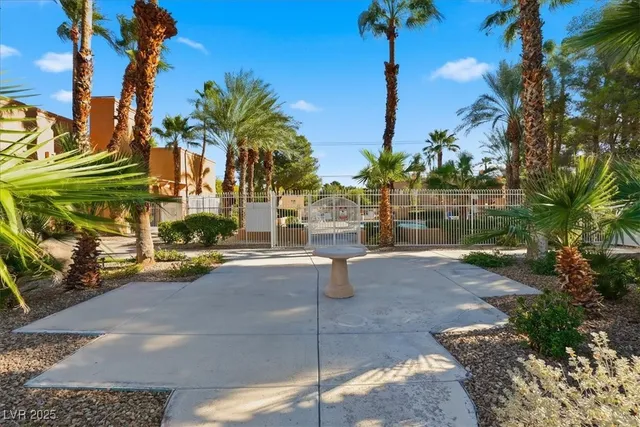 $1,000 | 5114 South Jones Boulevard, Unit 202, Las Vegas, NV 89118