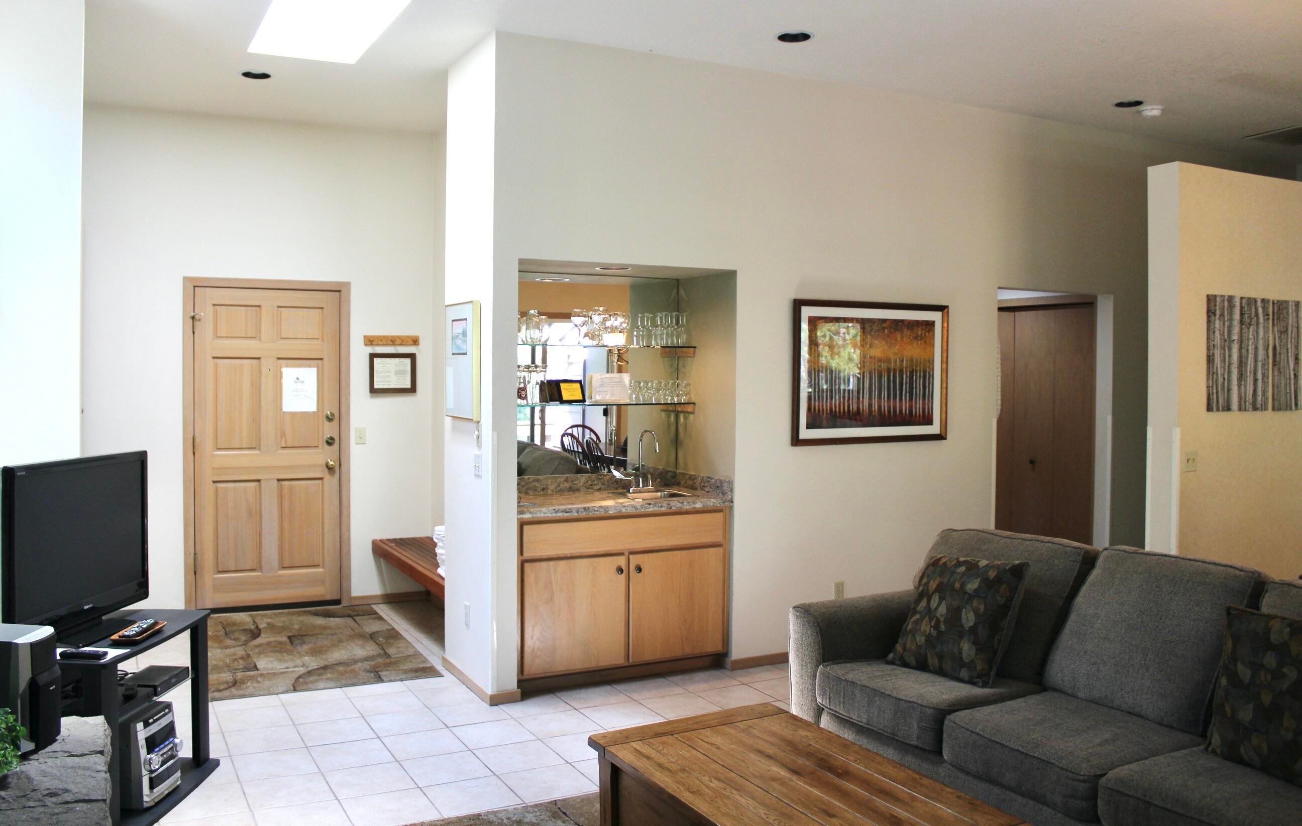 57327 Beaver Ridge Loop, Unit 6D2 Sunriver, OR 97707 - Photo 5 of 30 6-R6